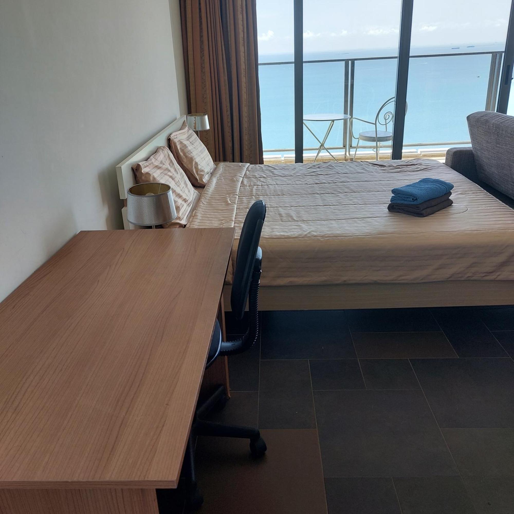Sea View Apartment In Pattaya Exterior photo