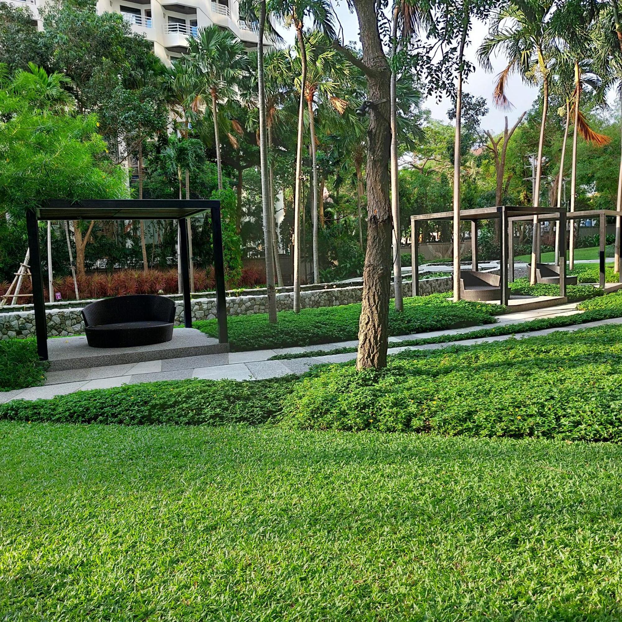 Sea View Apartment In Pattaya Exterior photo
