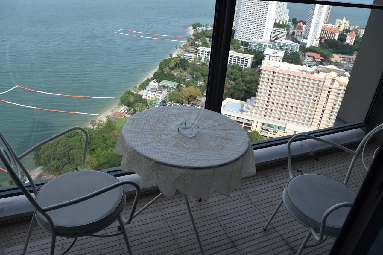 Sea View Apartment In Pattaya Exterior photo