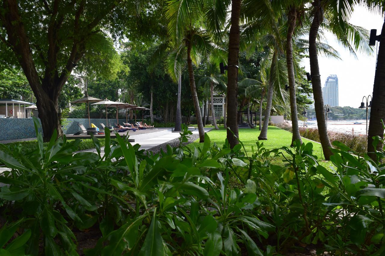 Sea View Apartment In Pattaya Exterior photo
